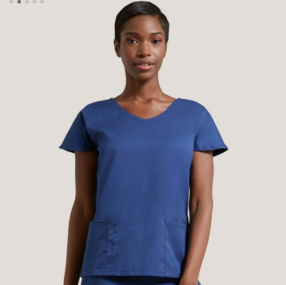 Jaanuu Scrub Top